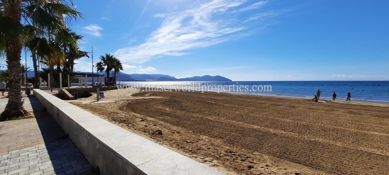 4 soverom Strandleiligheter til salgs i Puerto de Mazarron med garasje - € 279 900 (Ref: 6984480)