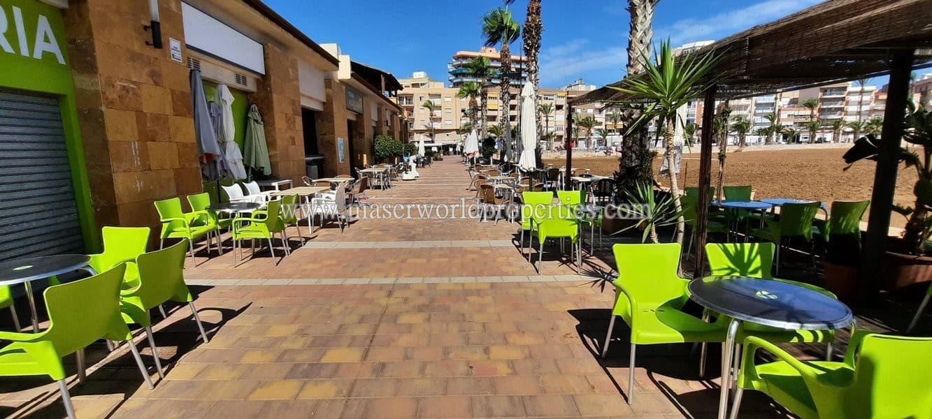 4 soverom Strandleiligheter til salgs i Puerto de Mazarron med garasje - € 279 900 (Ref: 6984480)
