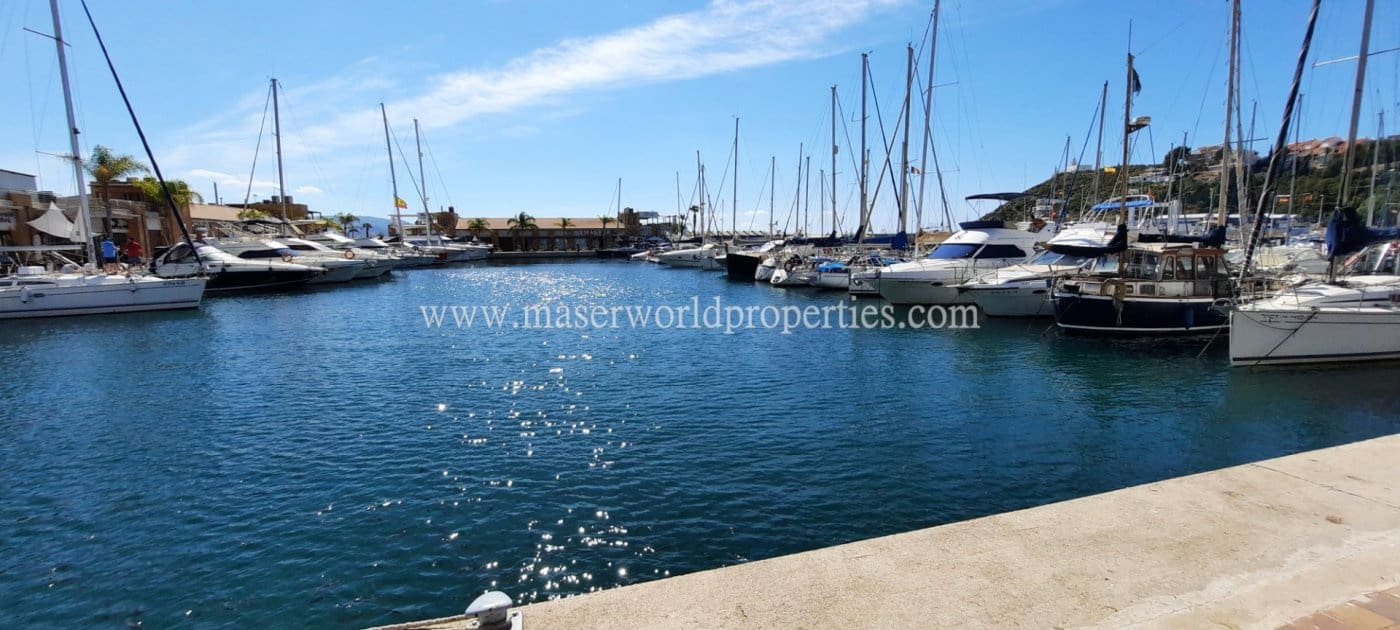 4 soverom Strandleiligheter til salgs i Puerto de Mazarron med garasje - € 279 900 (Ref: 6984480)