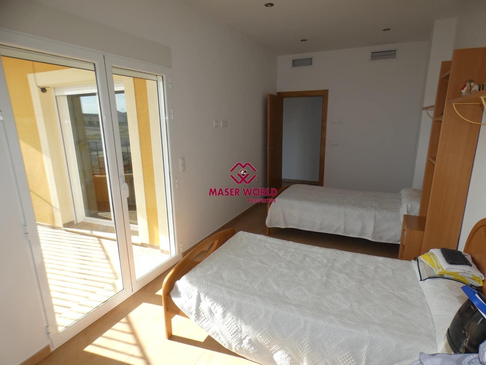 3 slaapkamer Villa te koop in El Pareton met garage - € 255.000 (Ref: 7860429)