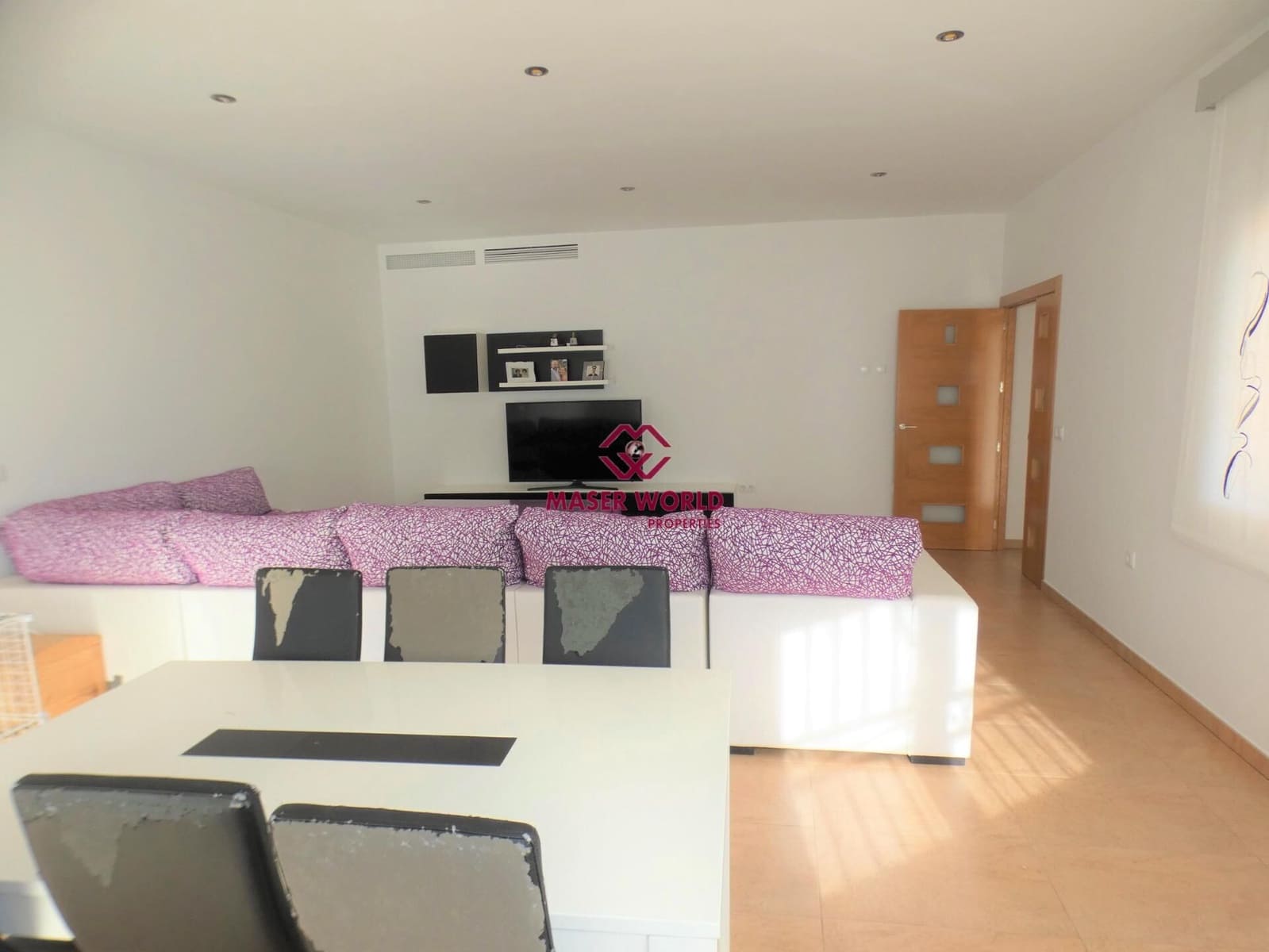 3 slaapkamer Villa te koop in El Pareton met garage - € 255.000 (Ref: 7860429)