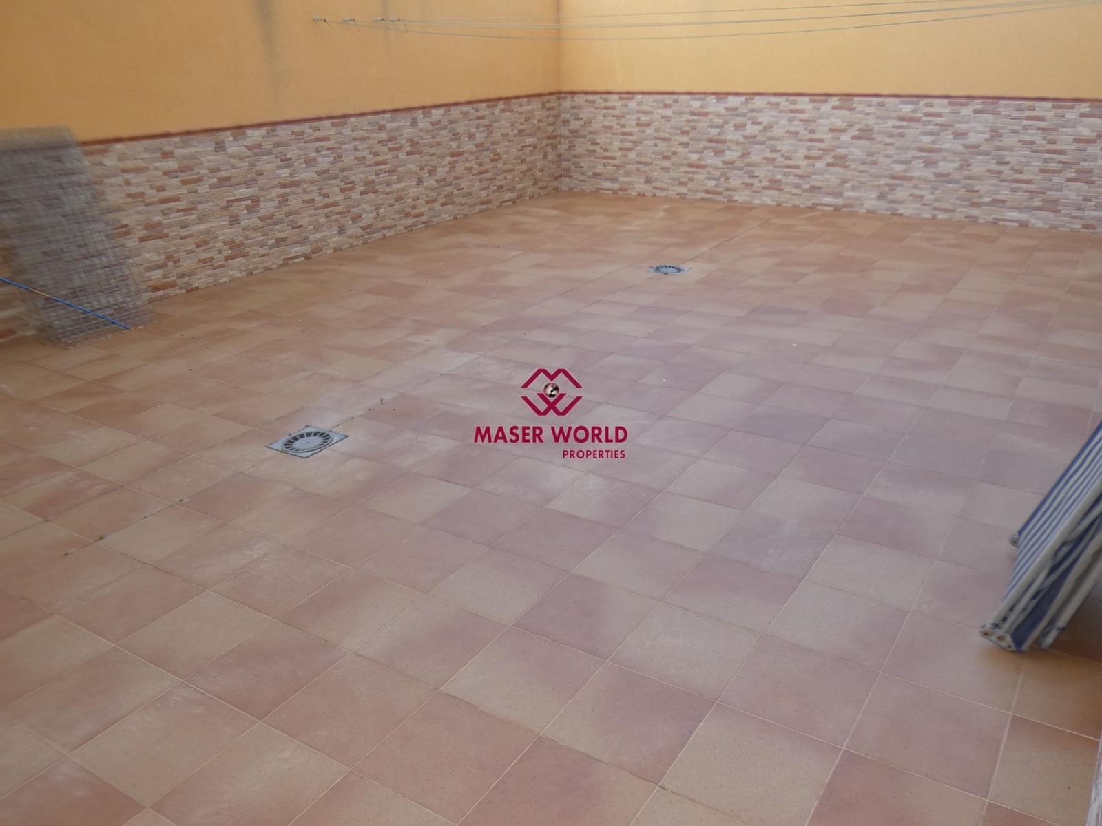 3 slaapkamer Villa te koop in El Pareton met garage - € 255.000 (Ref: 7860429)