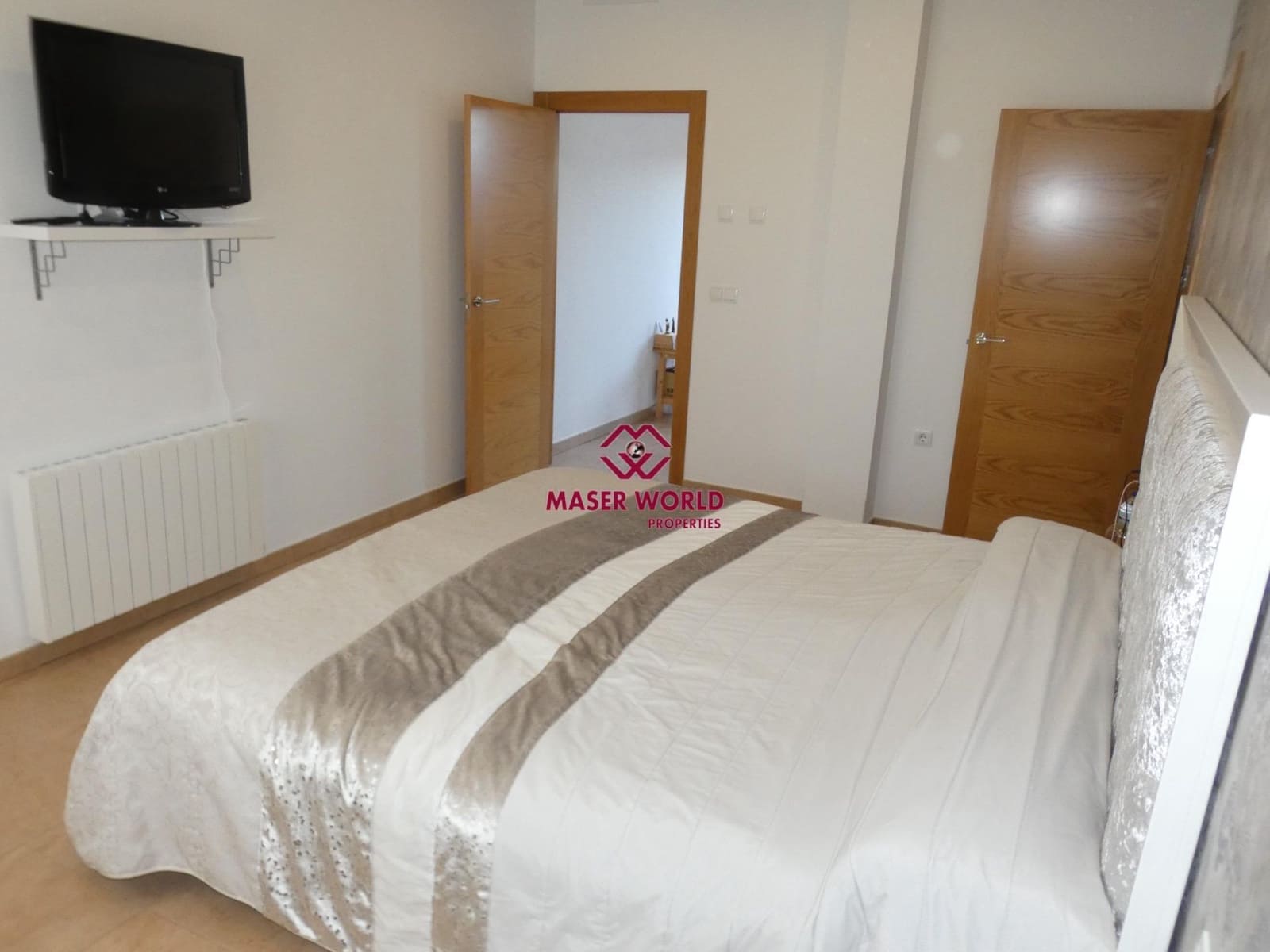 3 slaapkamer Villa te koop in El Pareton met garage - € 255.000 (Ref: 7860429)