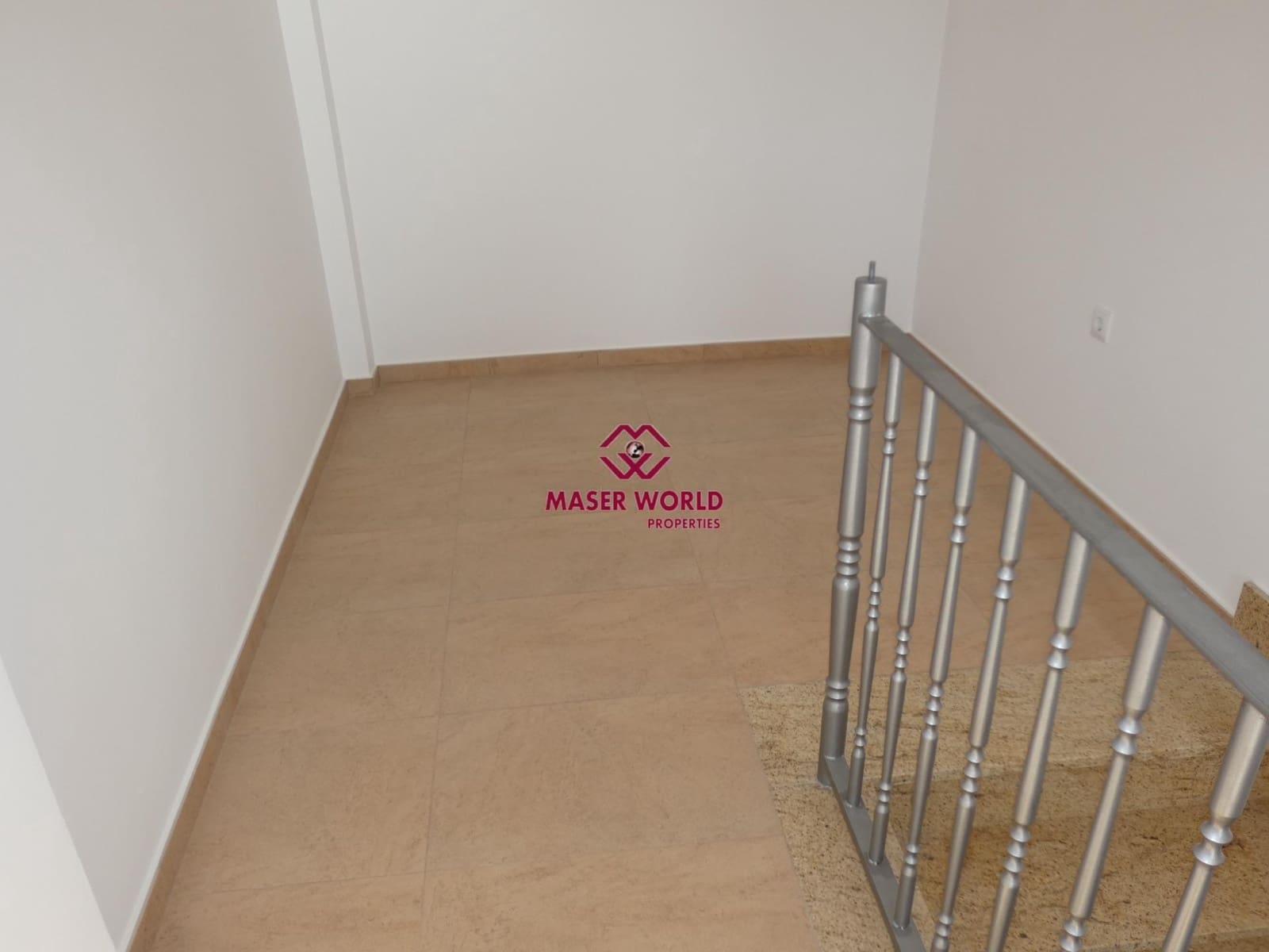 3 slaapkamer Villa te koop in El Pareton met garage - € 255.000 (Ref: 7860429)