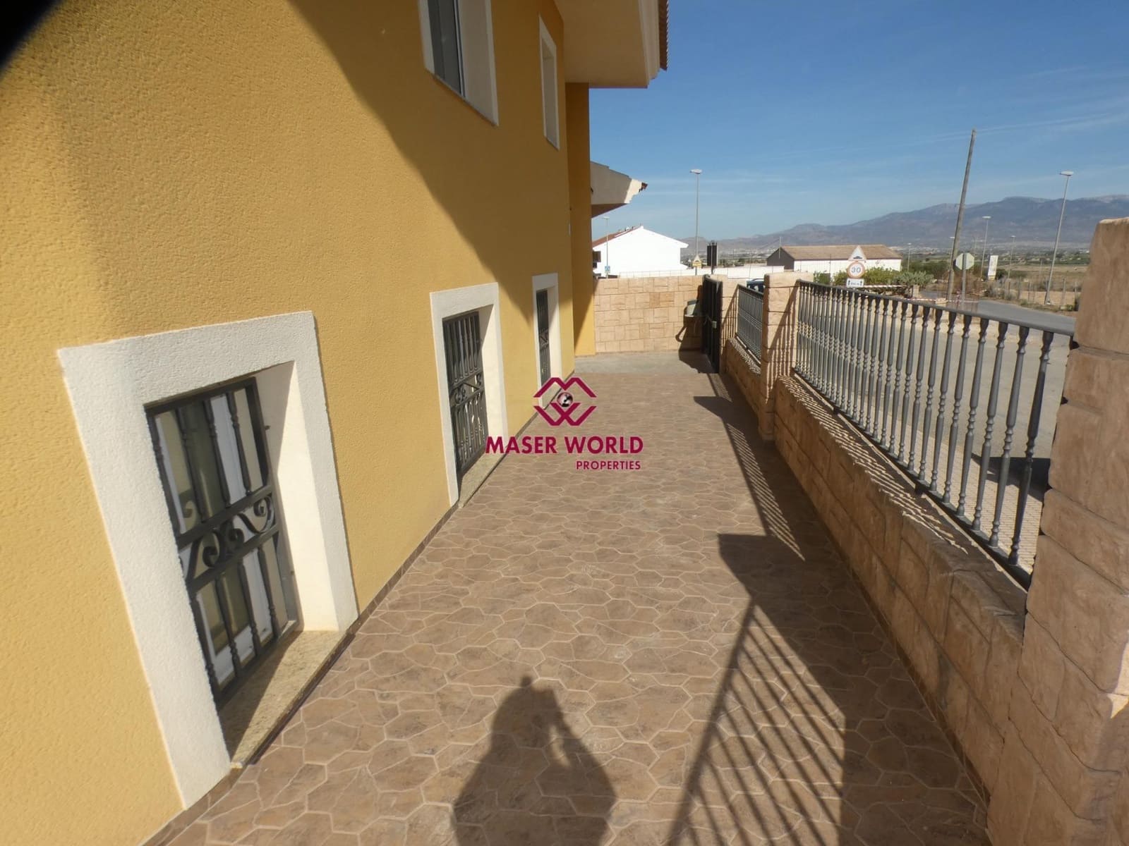 3 slaapkamer Villa te koop in El Pareton met garage - € 255.000 (Ref: 7860429)