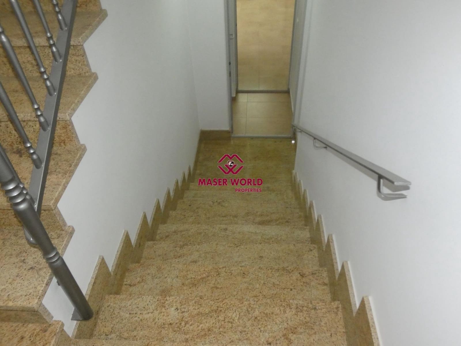 3 slaapkamer Villa te koop in El Pareton met garage - € 255.000 (Ref: 7860429)