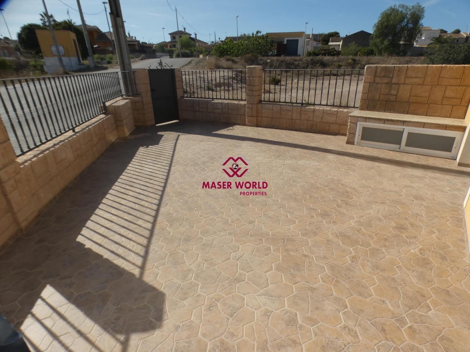 3 slaapkamer Villa te koop in El Pareton met garage - € 255.000 (Ref: 7860429)