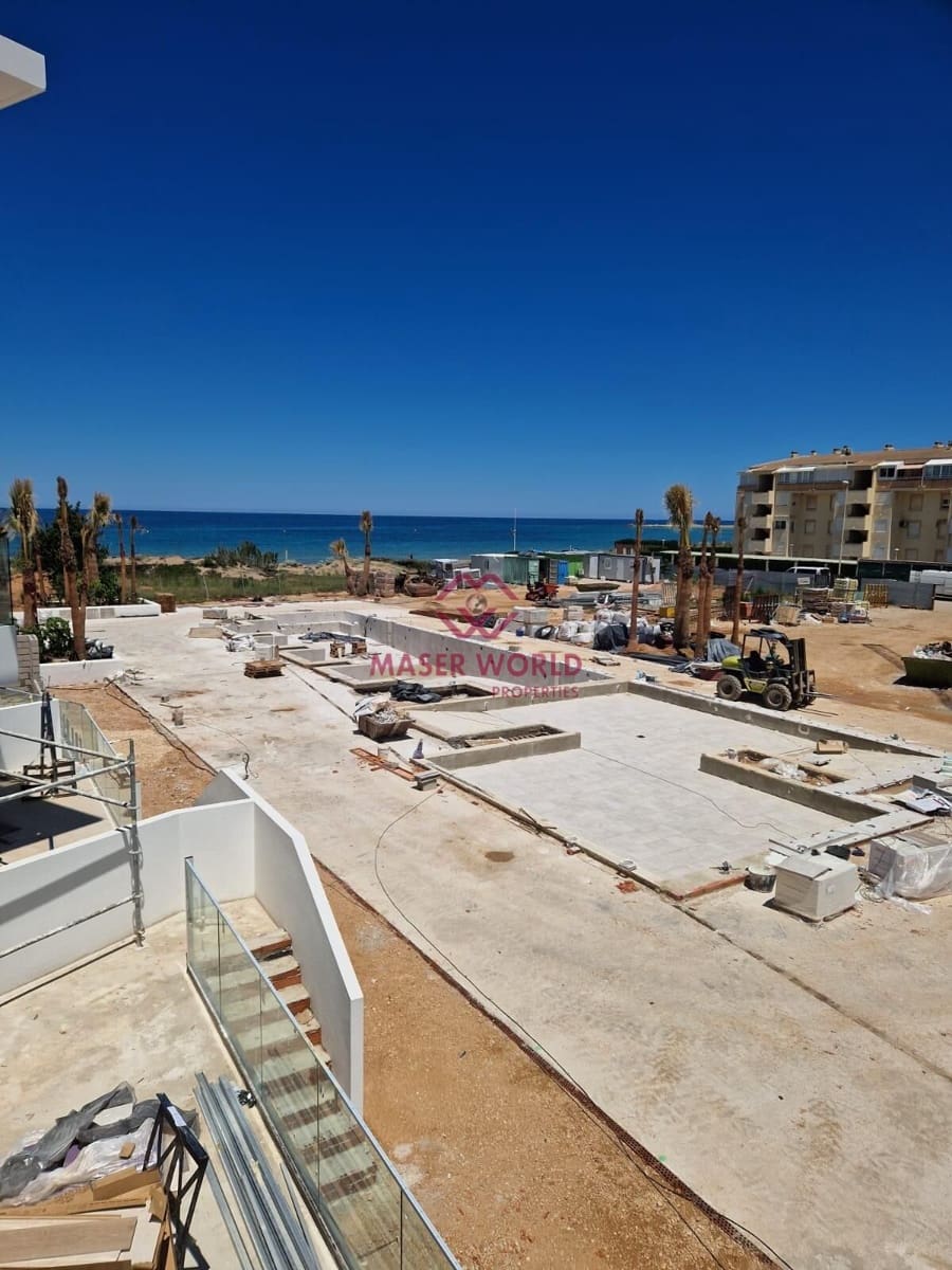 3 soverom Strandleiligheter til salgs i Denia med svømmebasseng garasje - € 465 000 (Ref: 7899019)
