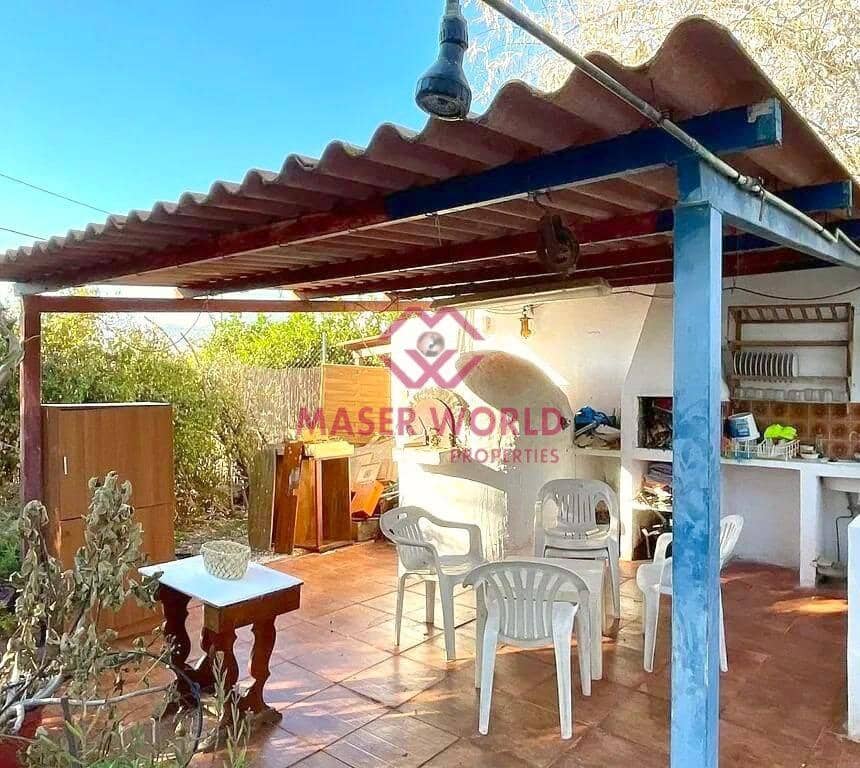 4 soveværelse Finca/Landehus til salg i La Majada med swimmingpool - € 267.000 (Ref: 8131249)