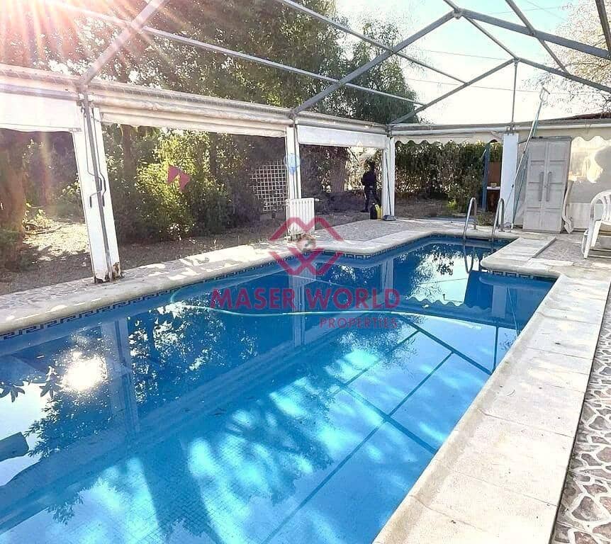 4 soveværelse Finca/Landehus til salg i La Majada med swimmingpool - € 267.000 (Ref: 8131249)