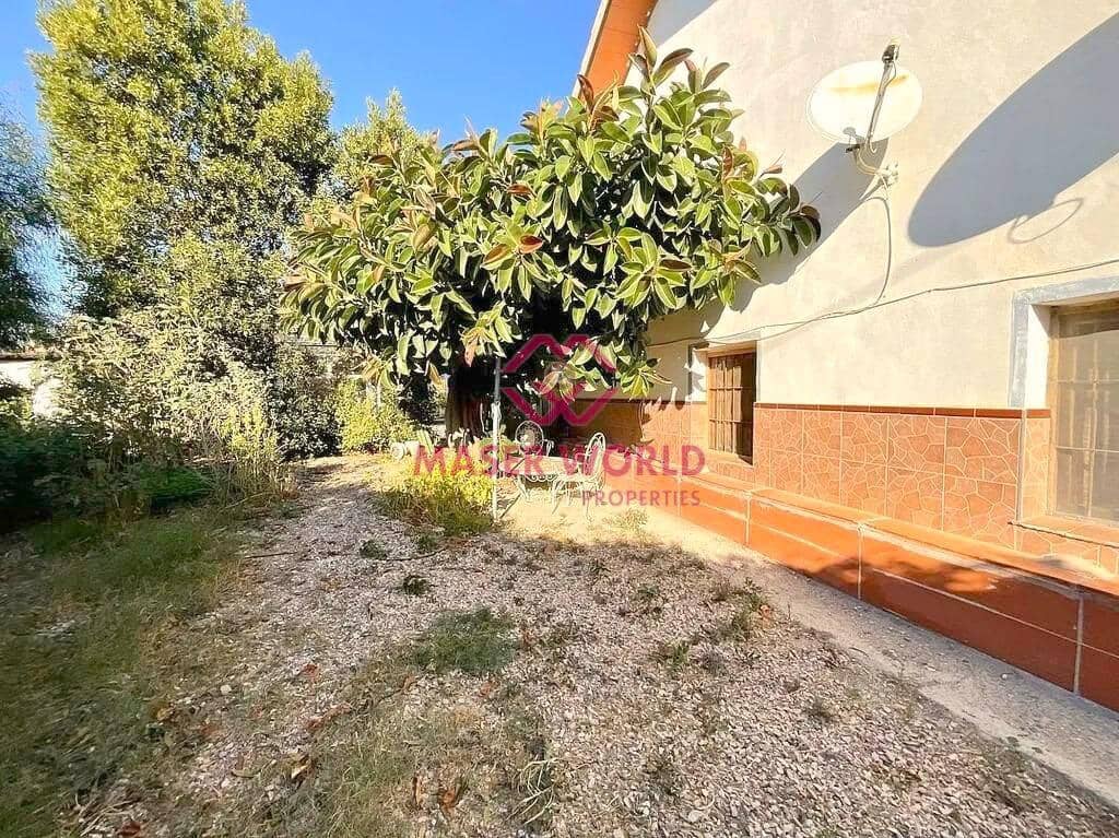 4 soveværelse Finca/Landehus til salg i La Majada med swimmingpool - € 267.000 (Ref: 8131249)