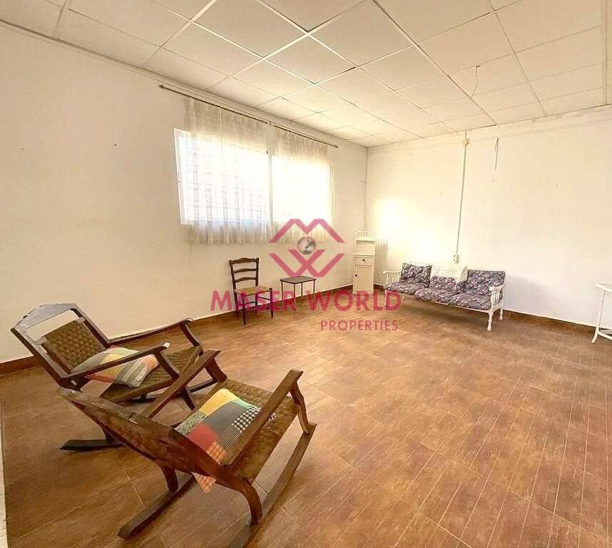 4 soveværelse Finca/Landehus til salg i La Majada med swimmingpool - € 267.000 (Ref: 8131249)