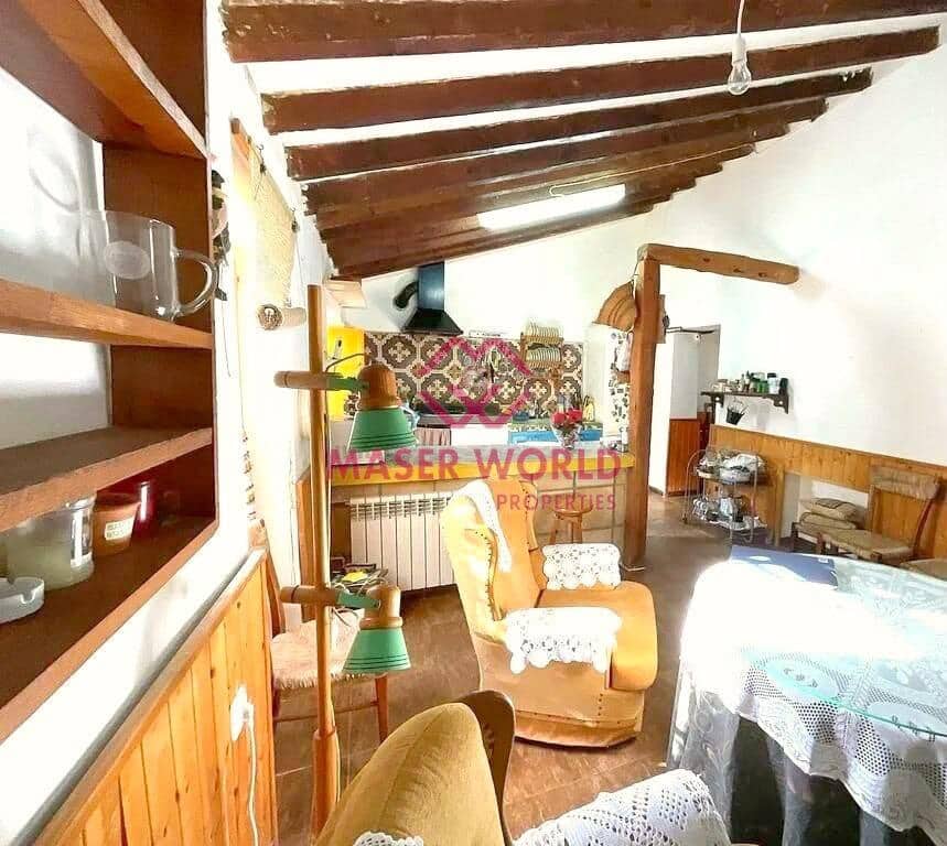 4 soveværelse Finca/Landehus til salg i La Majada med swimmingpool - € 267.000 (Ref: 8131249)