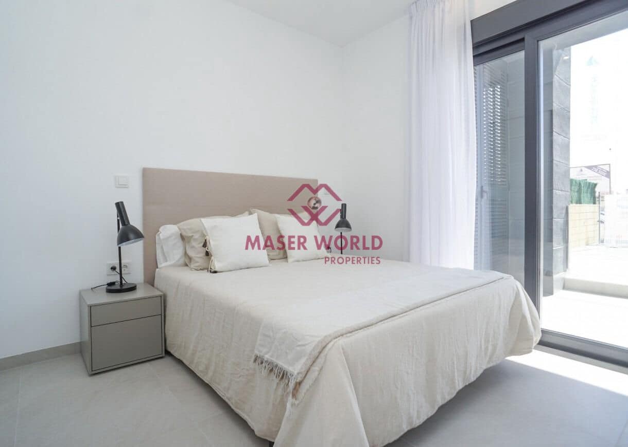 2 sovrum Lägenhet till salu i Torrevieja med pool - 315 000 € (Ref: 8253958)