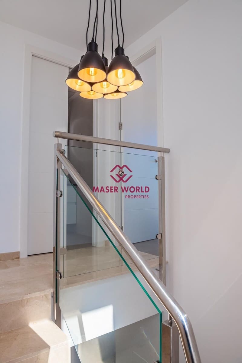 3 Zimmer Villa zu verkaufen in Los Alcazares mit Pool Garage - 445.000 € (Ref: 8377710)