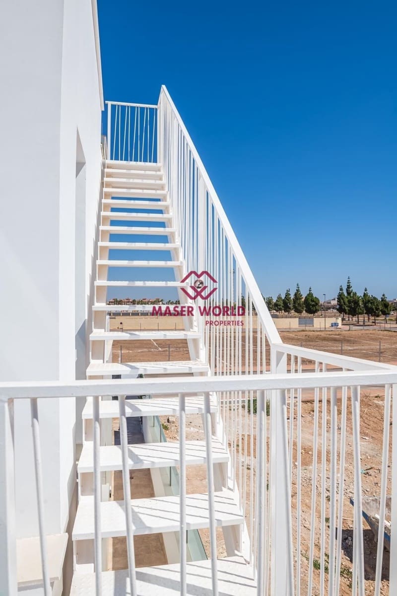 3 Zimmer Villa zu verkaufen in Los Alcazares mit Pool Garage - 445.000 € (Ref: 8377710)