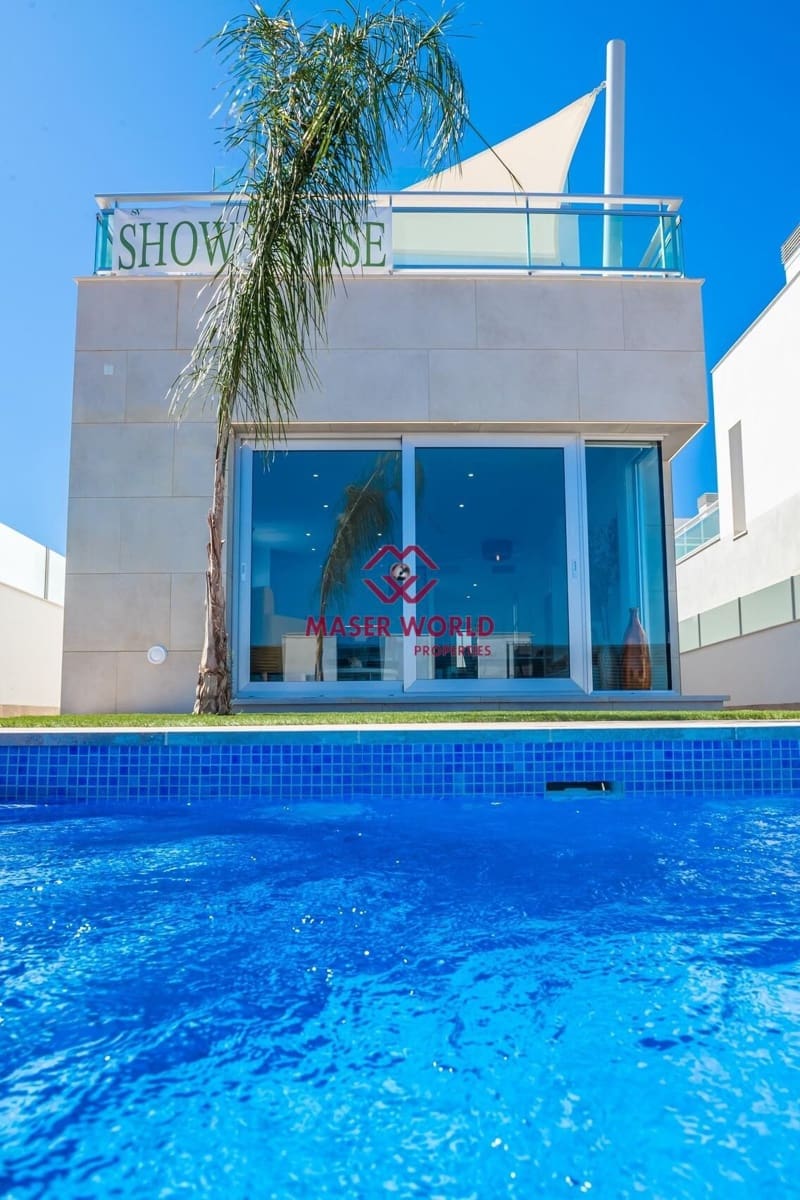 3 Zimmer Villa zu verkaufen in Los Alcazares mit Pool Garage - 445.000 € (Ref: 8377710)