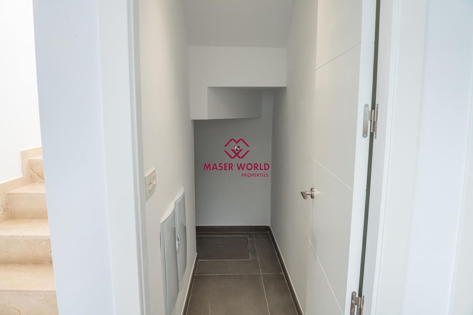 3 Zimmer Villa zu verkaufen in Los Alcazares mit Pool Garage - 445.000 € (Ref: 8377710)