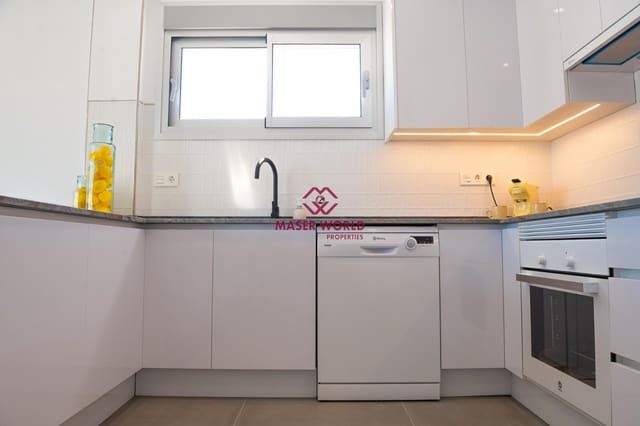 3 Zimmer Villa zu verkaufen in Los Alcázares mit Pool Garage - 445.000 € (Ref: 8377710)