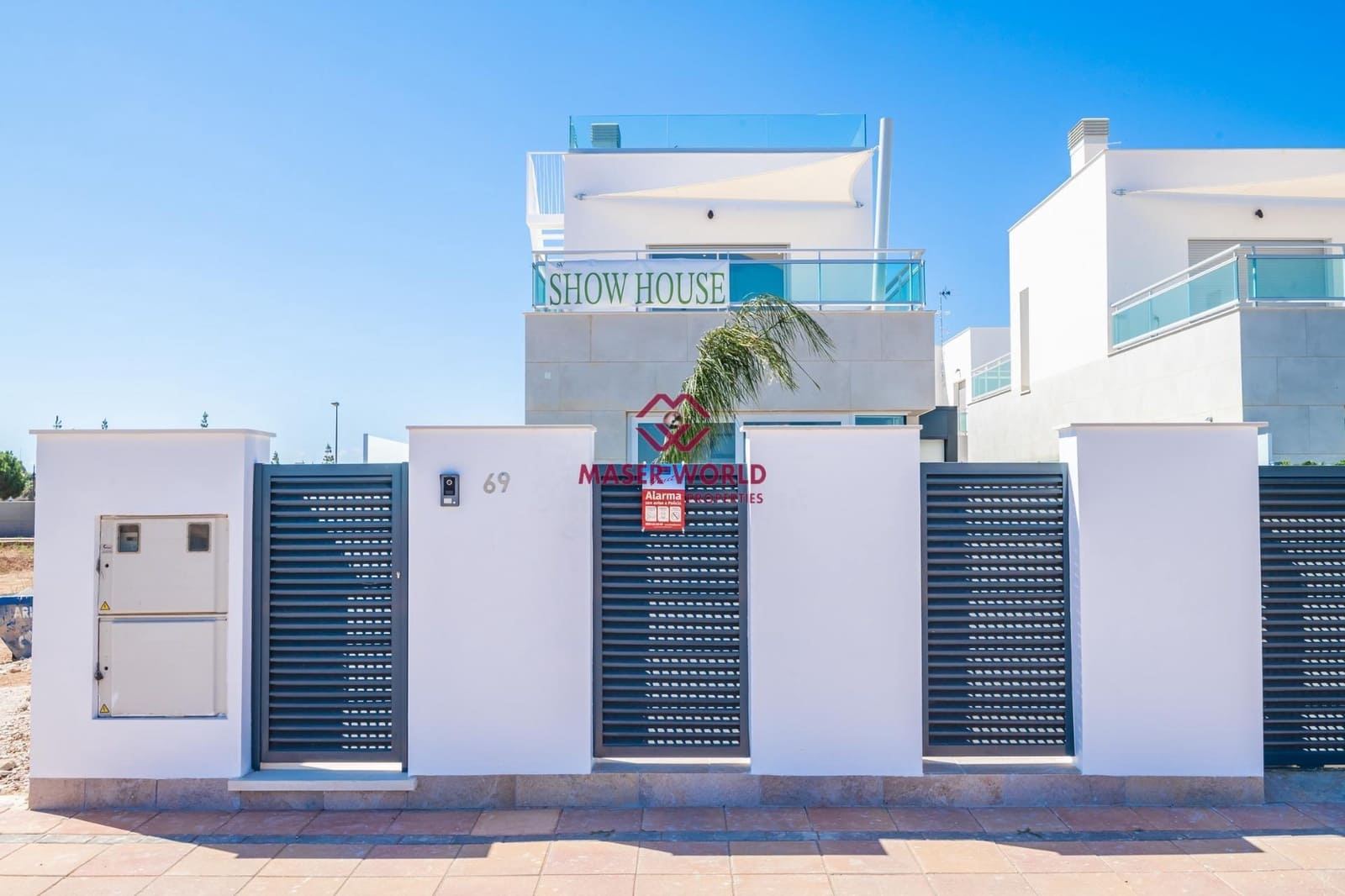 3 Zimmer Villa zu verkaufen in Los Alcazares mit Pool Garage - 445.000 € (Ref: 8377710)