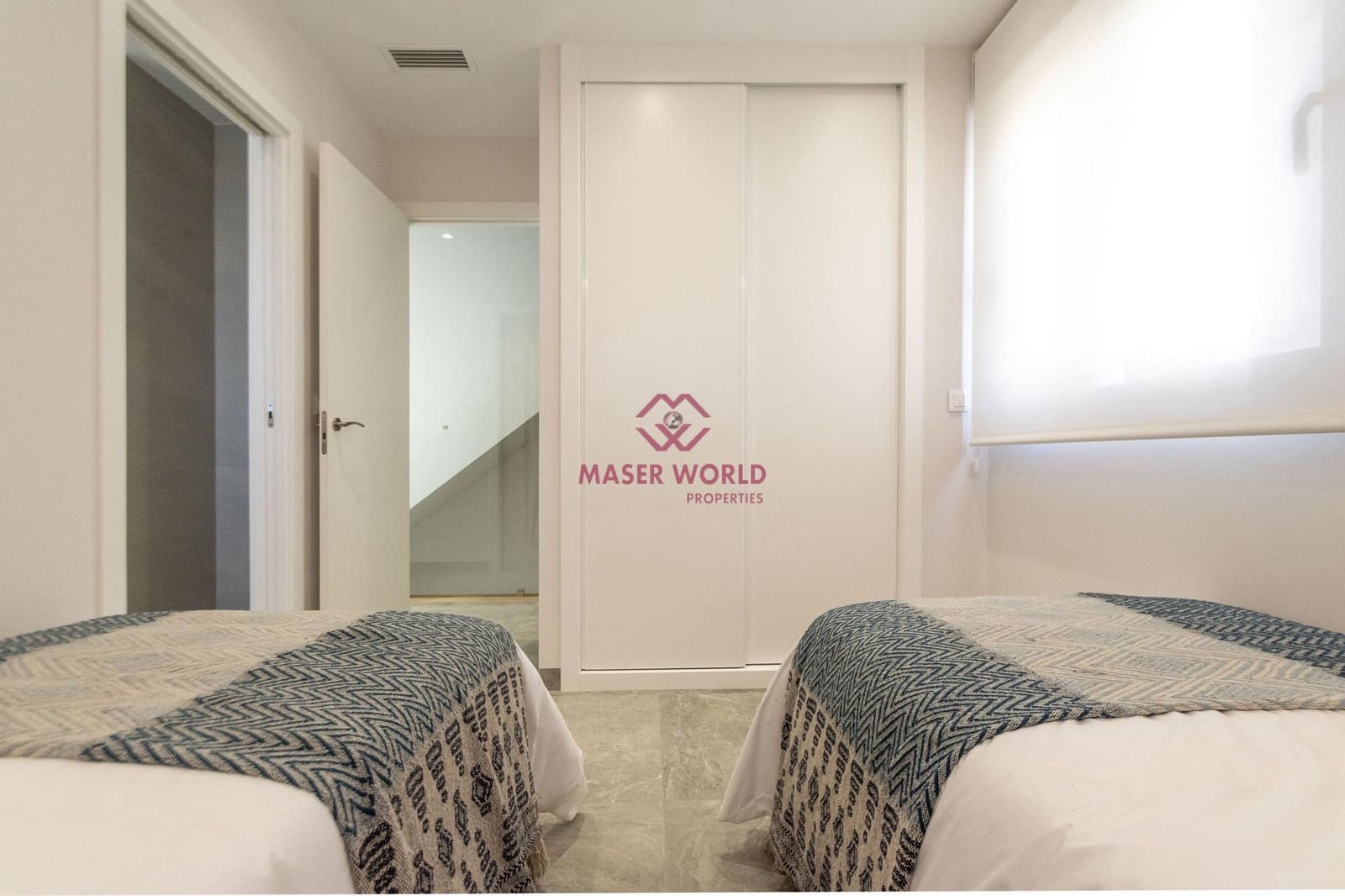 3 bedroom Villa for sale in Pilar de la Horadada with pool - € 474,900 (Ref: 8398481)