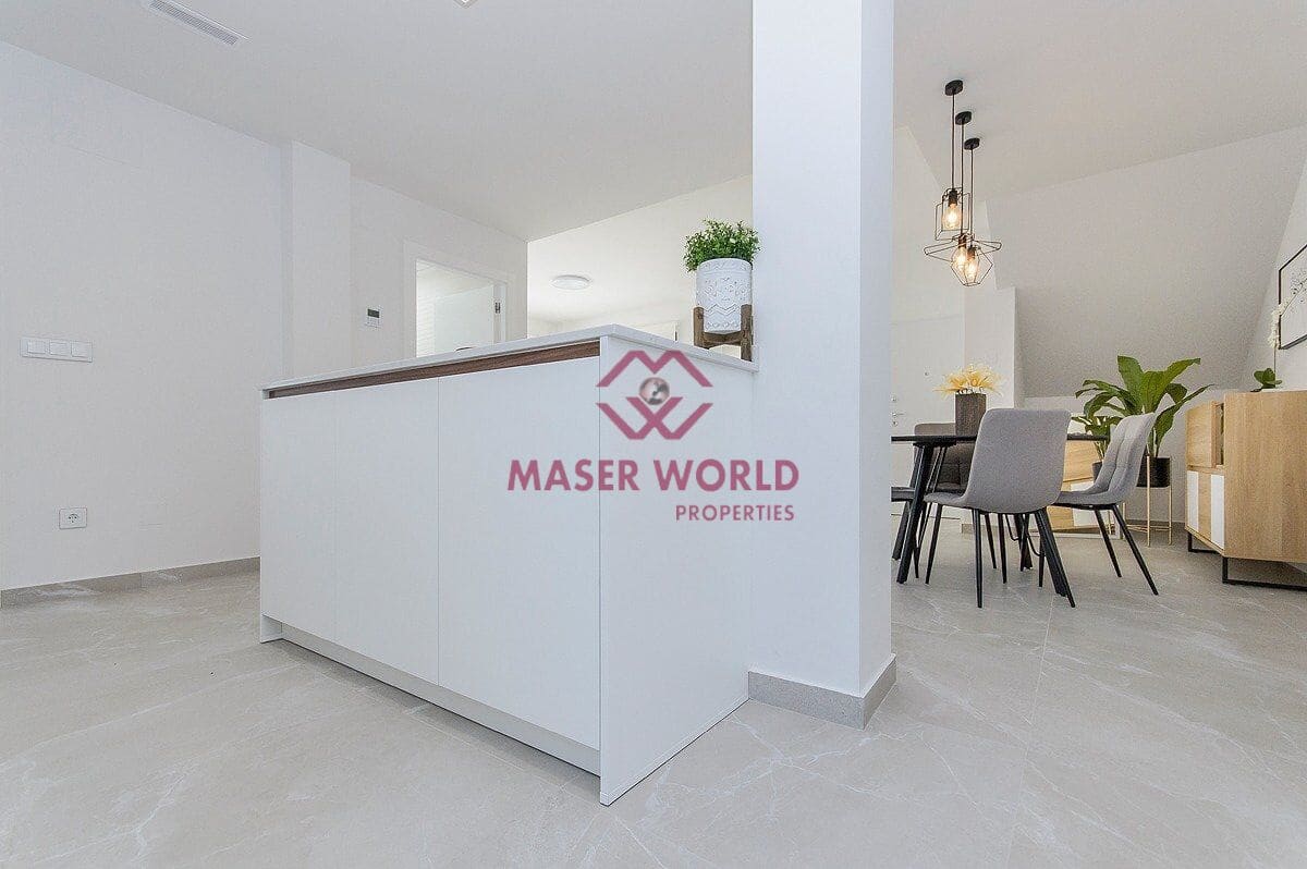 2 soverom Bungalow til salgs i San Miguel de Salinas med svømmebasseng - € 375 000 (Ref: 8460422)