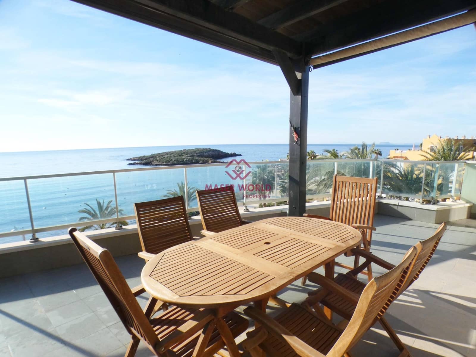 3 makuuhuone Kattohuoneisto myytävänä paikassa Isla Plana mukana 
autotalli - 450 000 € (Ref: 8792697)