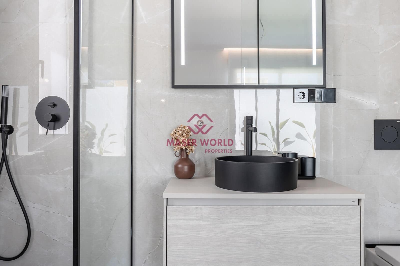 3 sypialnia Willa na sprzedaż w Torrevieja z basenem - 700 000 € (Ref: 8836732)