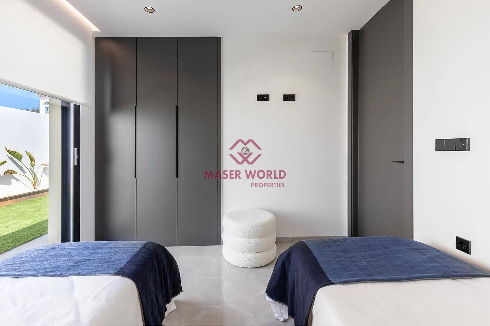 3 sypialnia Willa na sprzedaż w Torrevieja z basenem - 700 000 € (Ref: 8836732)