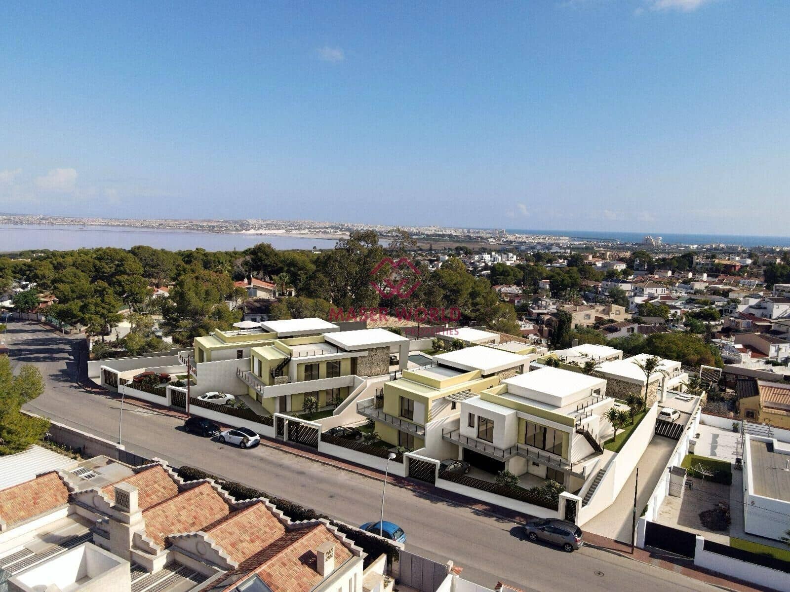 3 sypialnia Willa na sprzedaż w Torrevieja z basenem - 700 000 € (Ref: 8836732)