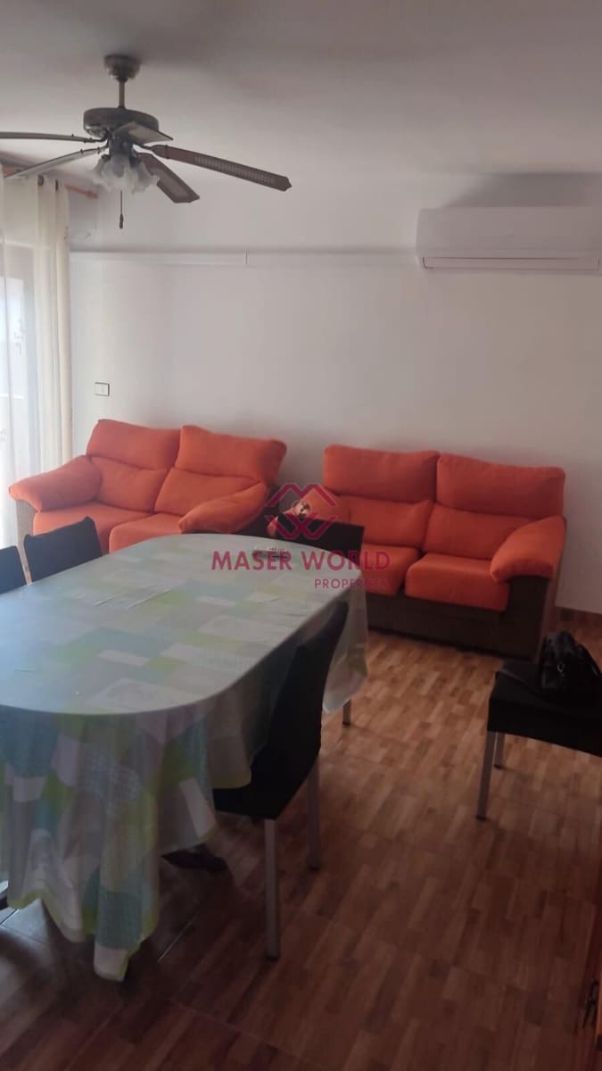 Piso de 3 habitaciones en La Manga del Mar Menor en venta con piscina - 185.000 € (Ref: 8929942)