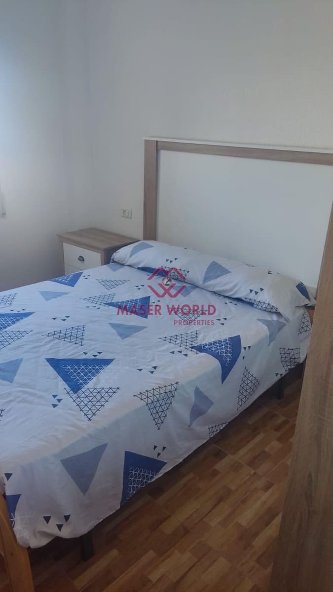 Piso de 3 habitaciones en La Manga del Mar Menor en venta con piscina - 185.000 € (Ref: 8929942)