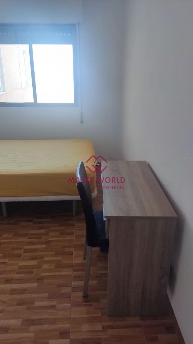 Piso de 3 habitaciones en La Manga del Mar Menor en venta con piscina - 185.000 € (Ref: 8929942)