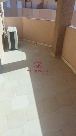 Piso de 3 habitaciones en La Manga del Mar Menor en venta con piscina - 185.000 € (Ref: 8929942)