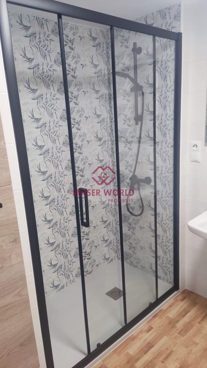 Piso de 3 habitaciones en La Manga del Mar Menor en venta con piscina - 185.000 € (Ref: 8929942)