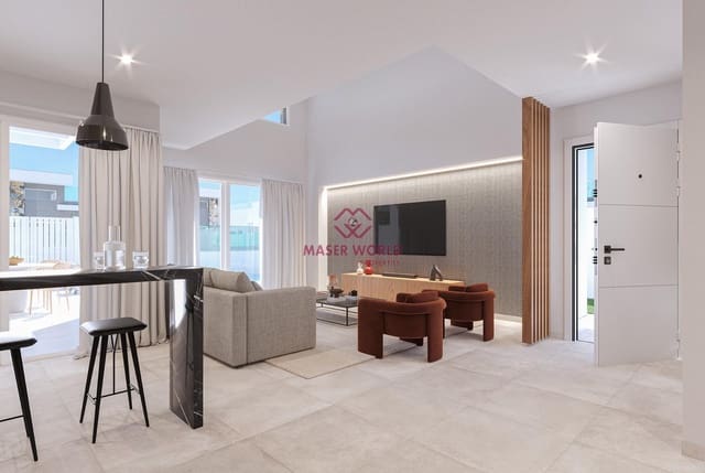 3 soverom Villa til salgs i Los Alcázares med svømmebasseng - € 392 000 (Ref: 8976028)