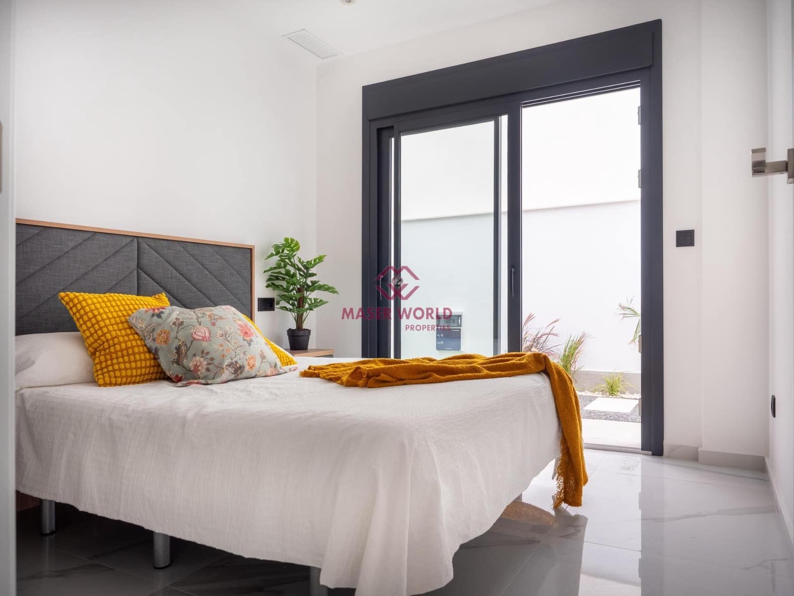 3 bedroom Villa for sale in San Pedro del Pinatar with pool - € 465,000 (Ref: 9005408)