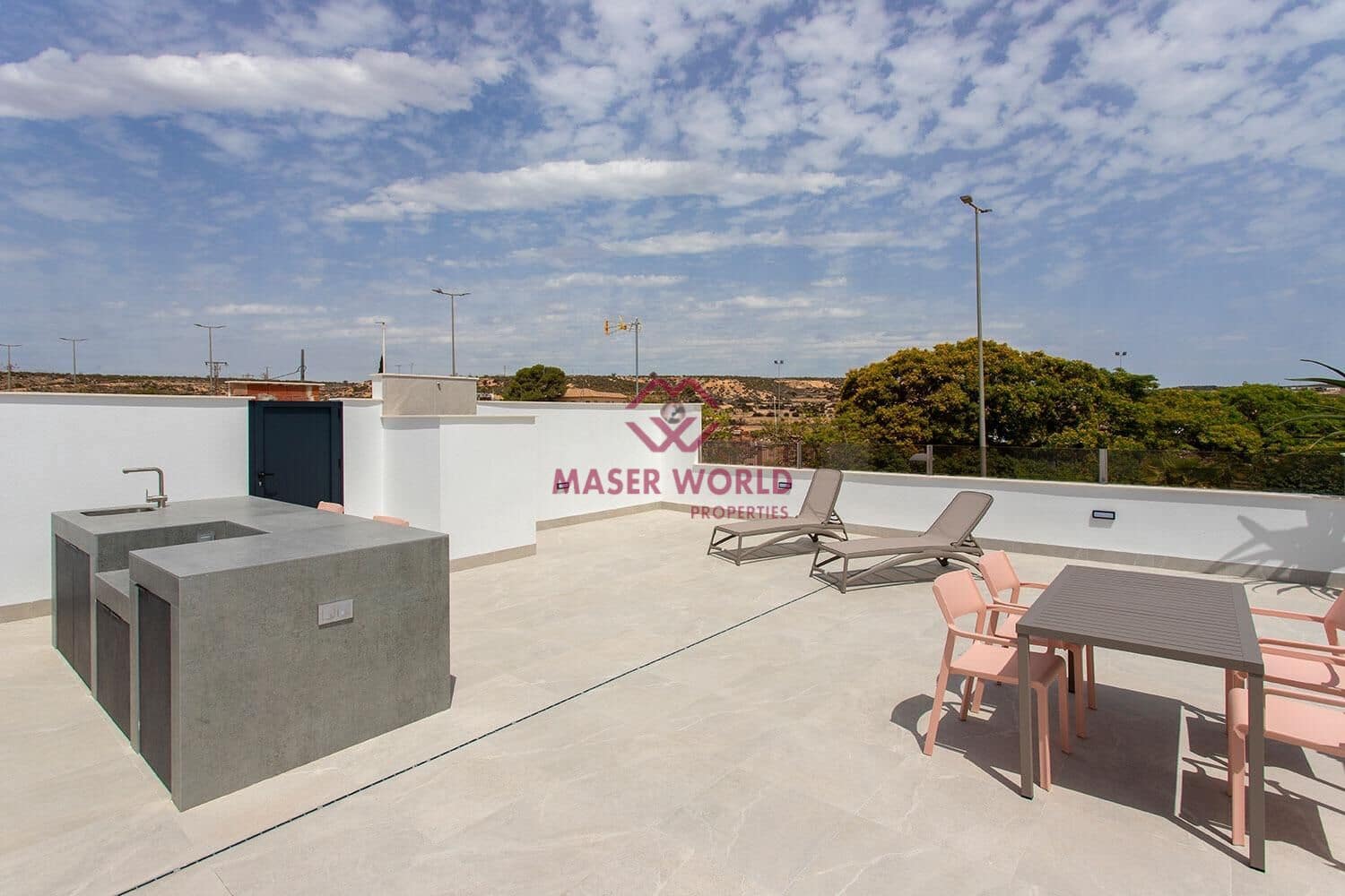 3 soverom Kjedet enebolig til salgs i Sucina med svømmebasseng - € 359 900 (Ref: 9116671)