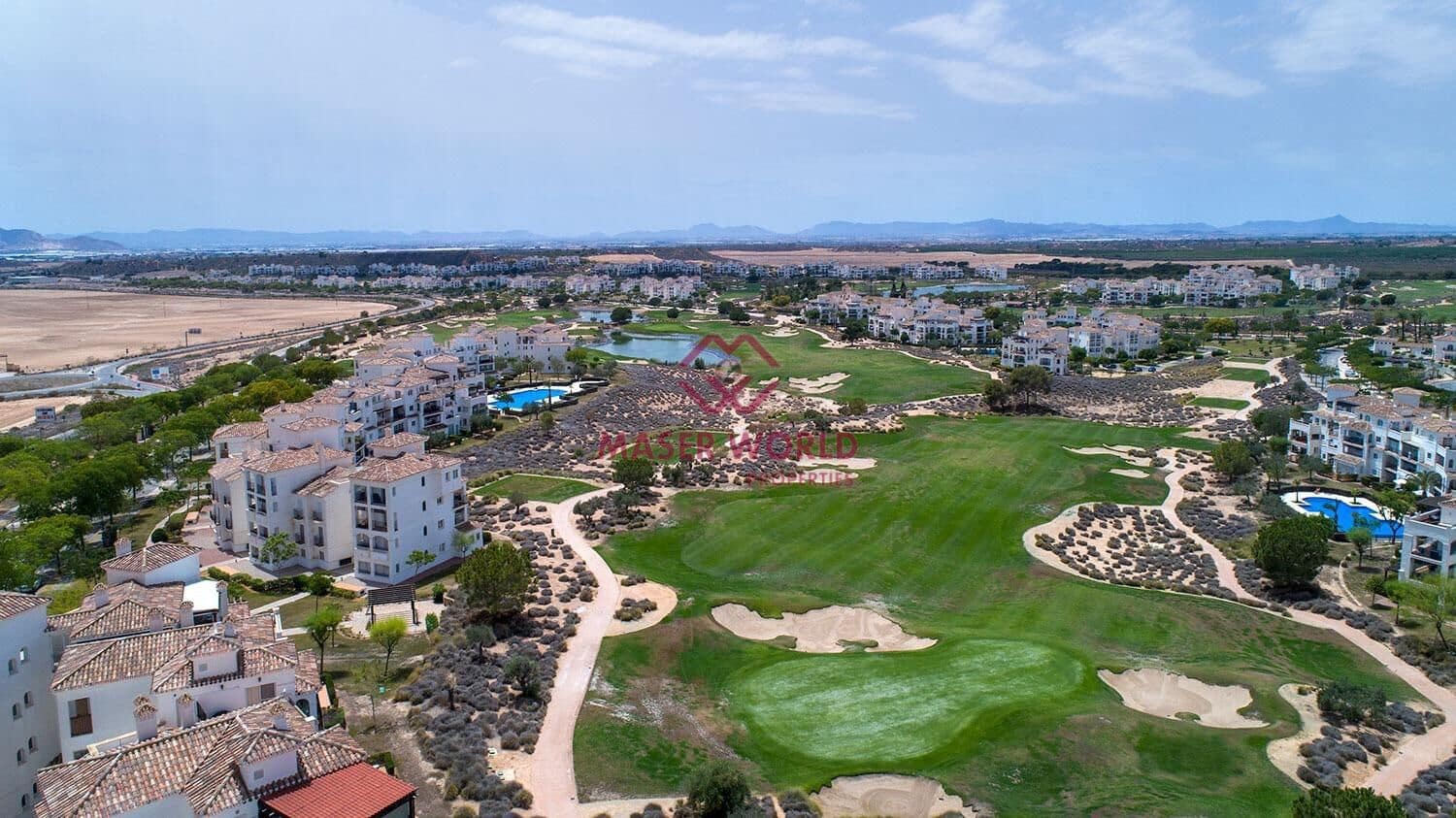 3 soverom Kjedet enebolig til salgs i Sucina med svømmebasseng - € 359 900 (Ref: 9116671)