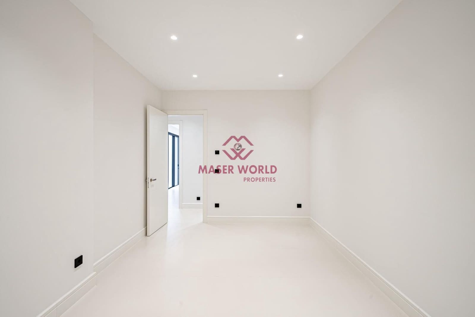 4 soverom Villa til salgs i Golden Mile med svømmebasseng garasje - € 3 500 000 (Ref: 9186790)