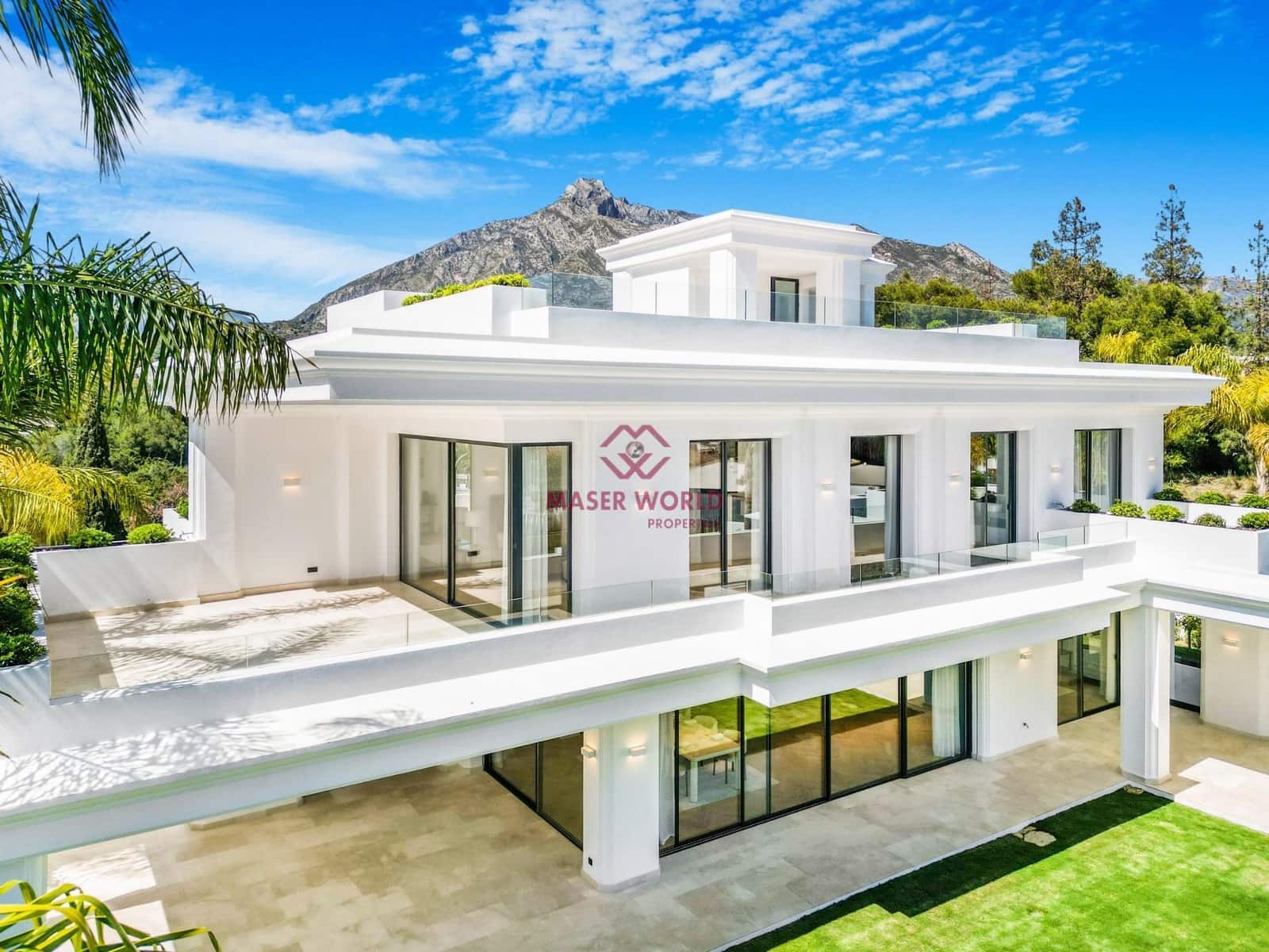 6 sypialnia Willa na sprzedaż w Marbella z basenem garażem - 6 400 000 € (Ref: 9188347)