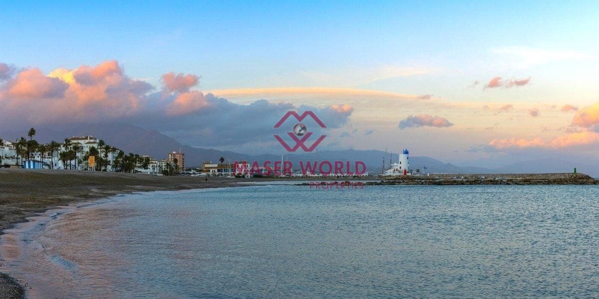 4 soverom Villa til salgs i Manilva med svømmebasseng - € 960 000 (Ref: 9190999)