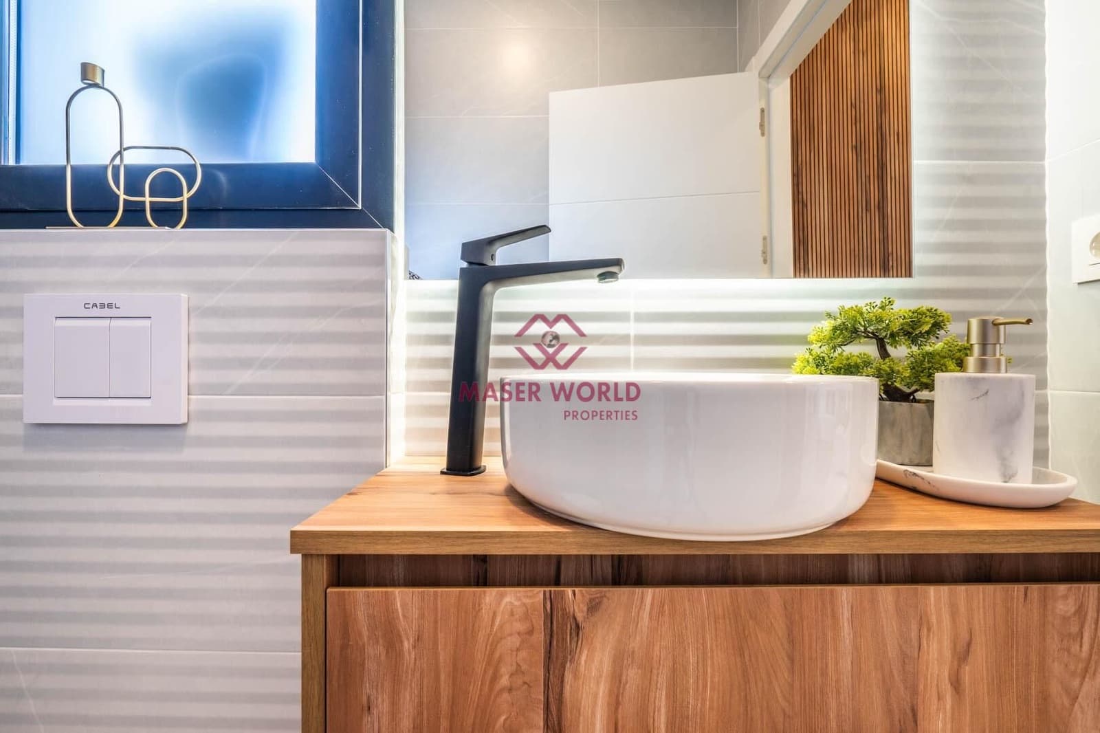 3 sovrum Villa till salu i Roldan med pool - 379 950 € (Ref: 9192206)