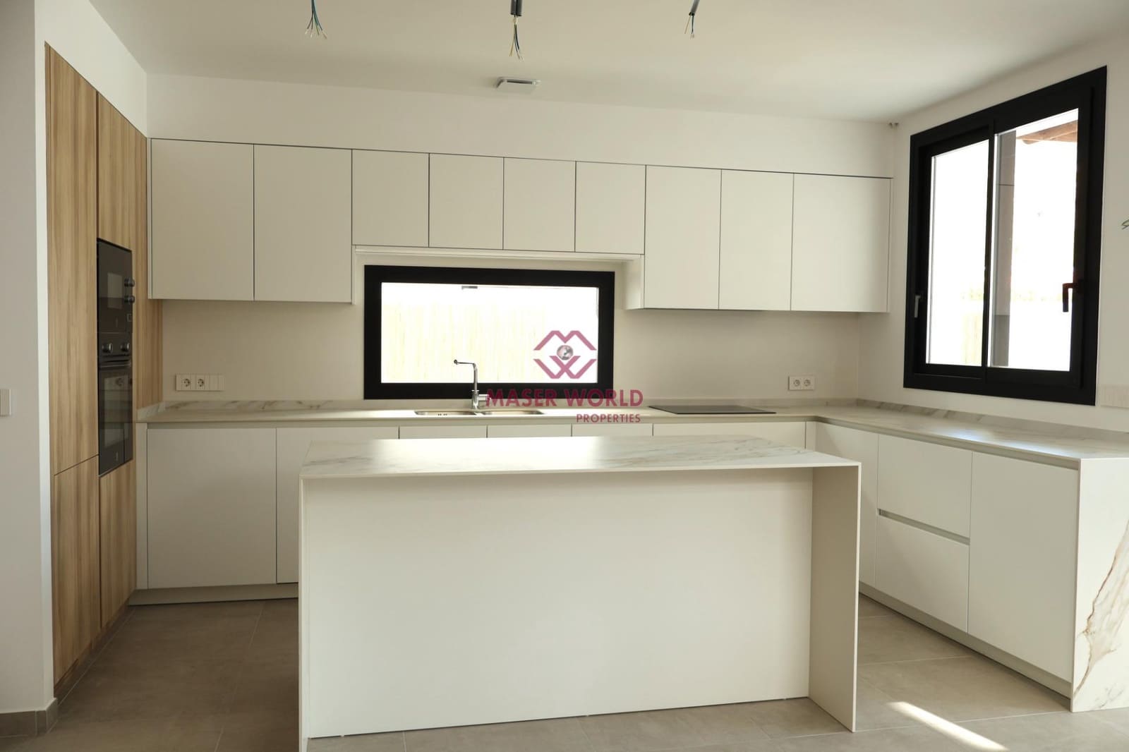 4 bedroom Villa for sale in Alfaz del Pi / L'Alfas del Pi with pool - € 875,000 (Ref: 9192246)