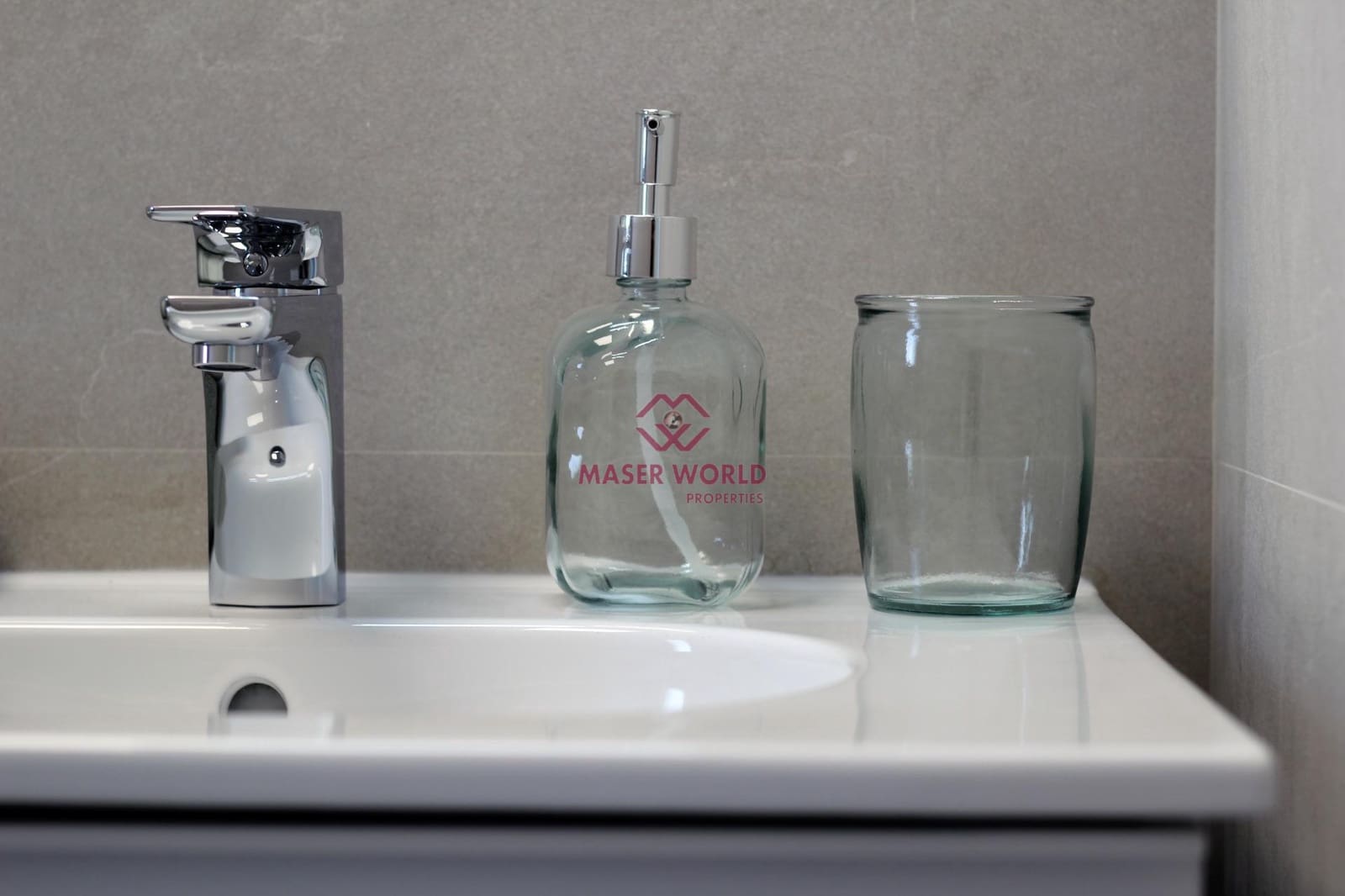 4 soveværelse Semi-Rækkehus til salg i Pilar de la Horadada med swimmingpool - € 369.900 (Ref: 9252358)