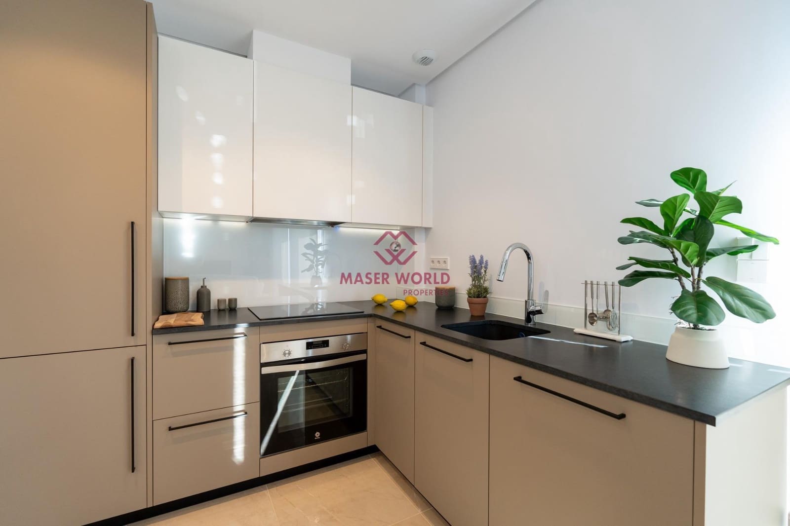 3 sovrum Radhus till salu i Gran Alacant med pool - 350 000 € (Ref: 9343277)