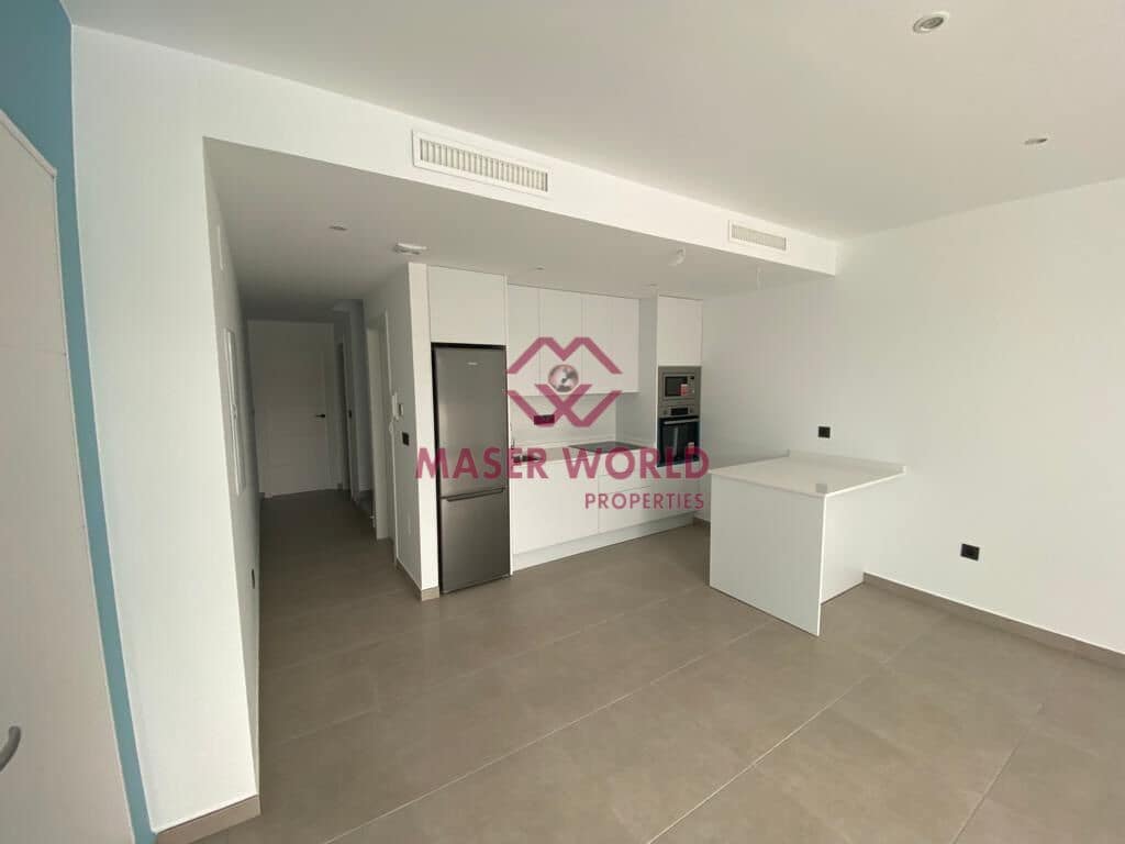 3 sypialnia Willa na sprzedaż w Los Alcazares z basenem garażem - 349 900 € (Ref: 9347236)