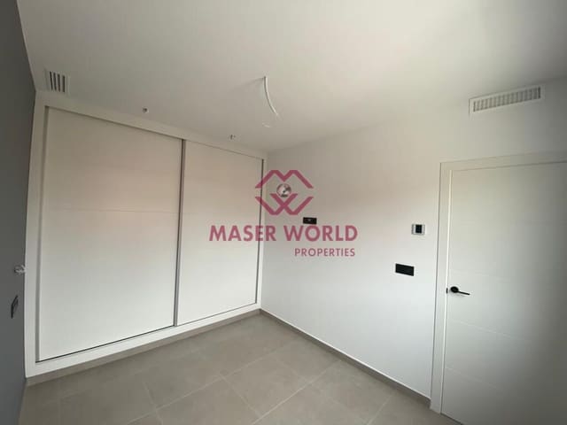 3 sypialnia Willa na sprzedaż w Los Alcázares z basenem garażem - 349 900 € (Ref: 9347236)