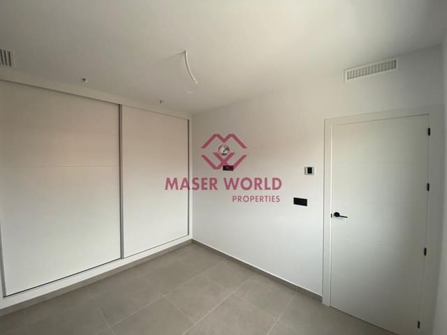 3 sypialnia Willa na sprzedaż w Los Alcázares z basenem garażem - 349 900 € (Ref: 9347236)