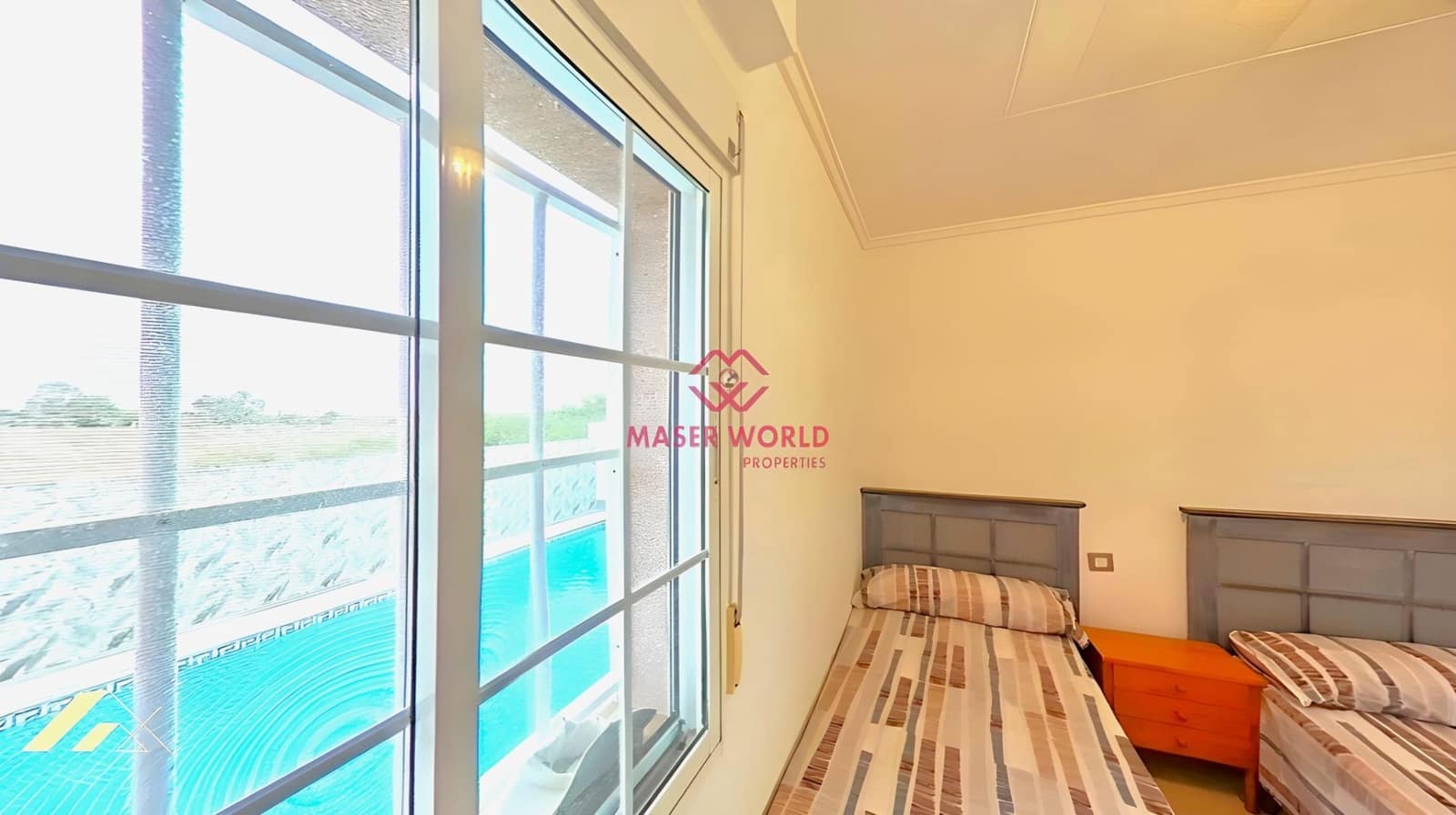 Chalet de 3 habitaciones en San Luis en venta con piscina garaje - 335.000 € (Ref: 9347238)